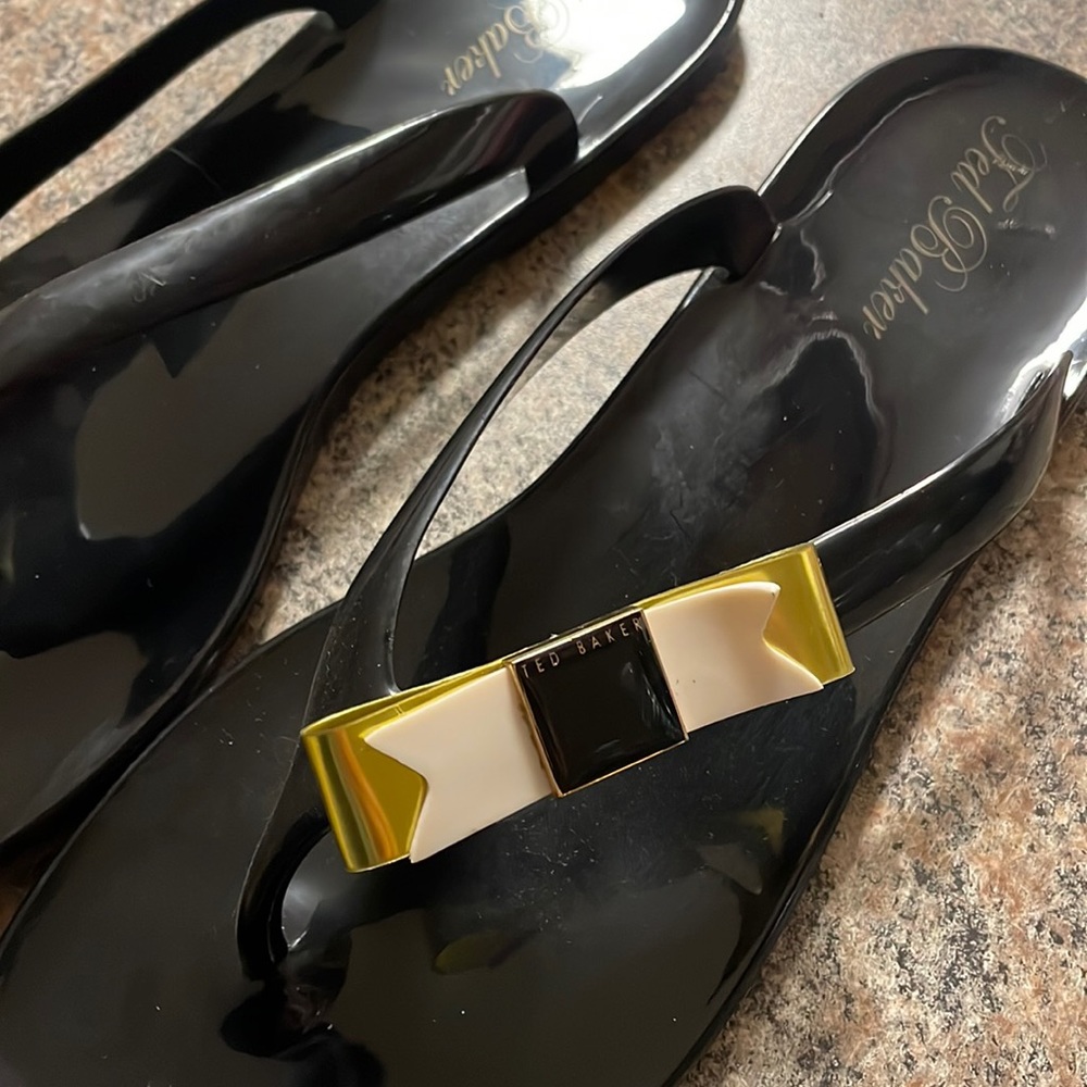 Ted baker flip flops size 9